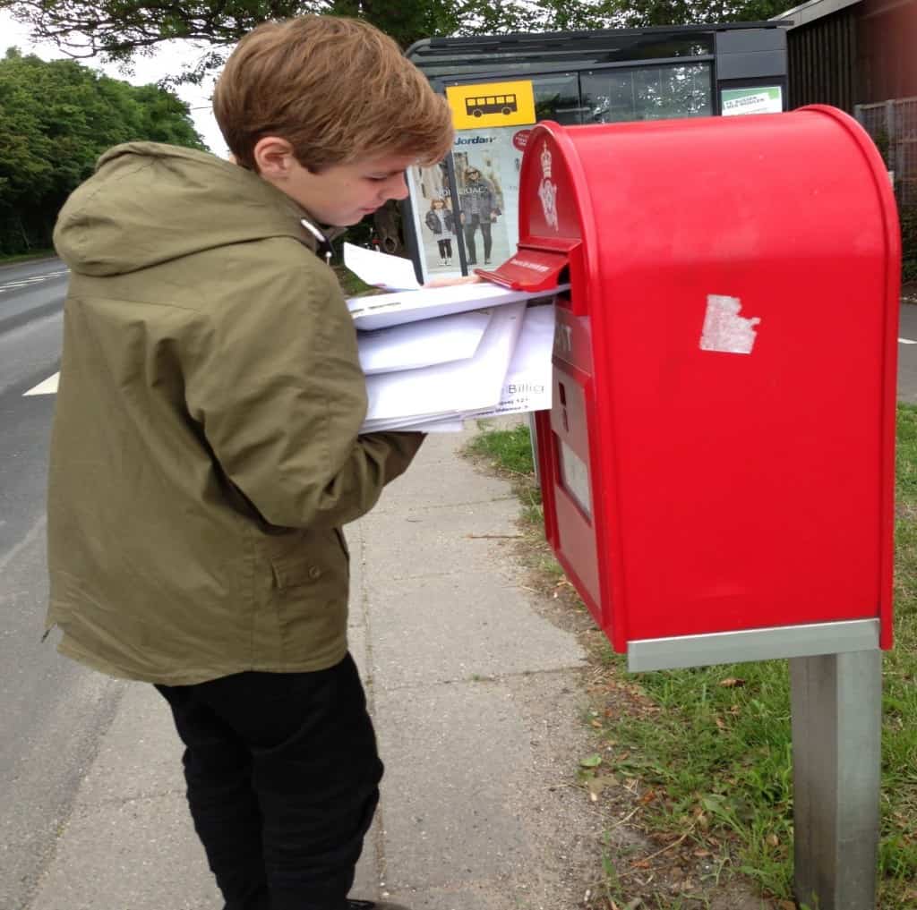 Ung iværksætter - Hjalte sender pakker